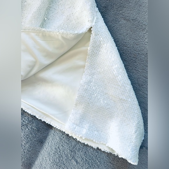 Akira Women's White Asymmetrical Long Sleeves Sequin Midi Dress Size S - Picture 3 of 5